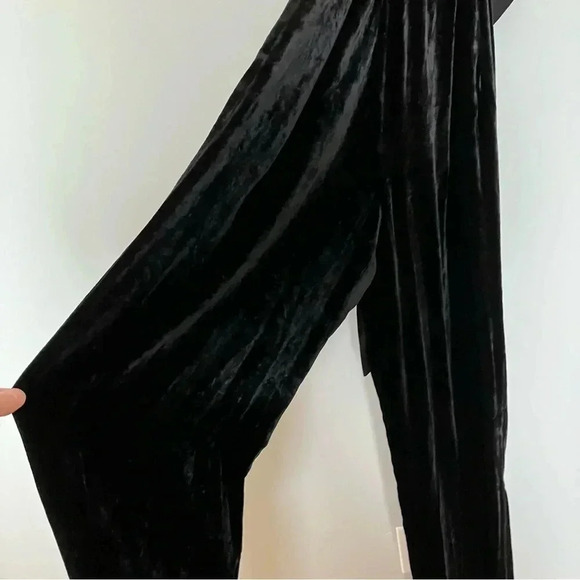 Alice + Olivia Breanna velvet belted wrap  jumpsuit - Picture 6 of 7